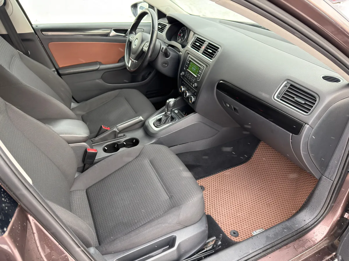 Volkswagen Jetta 1.4 TSI DSG (122 л.с.)