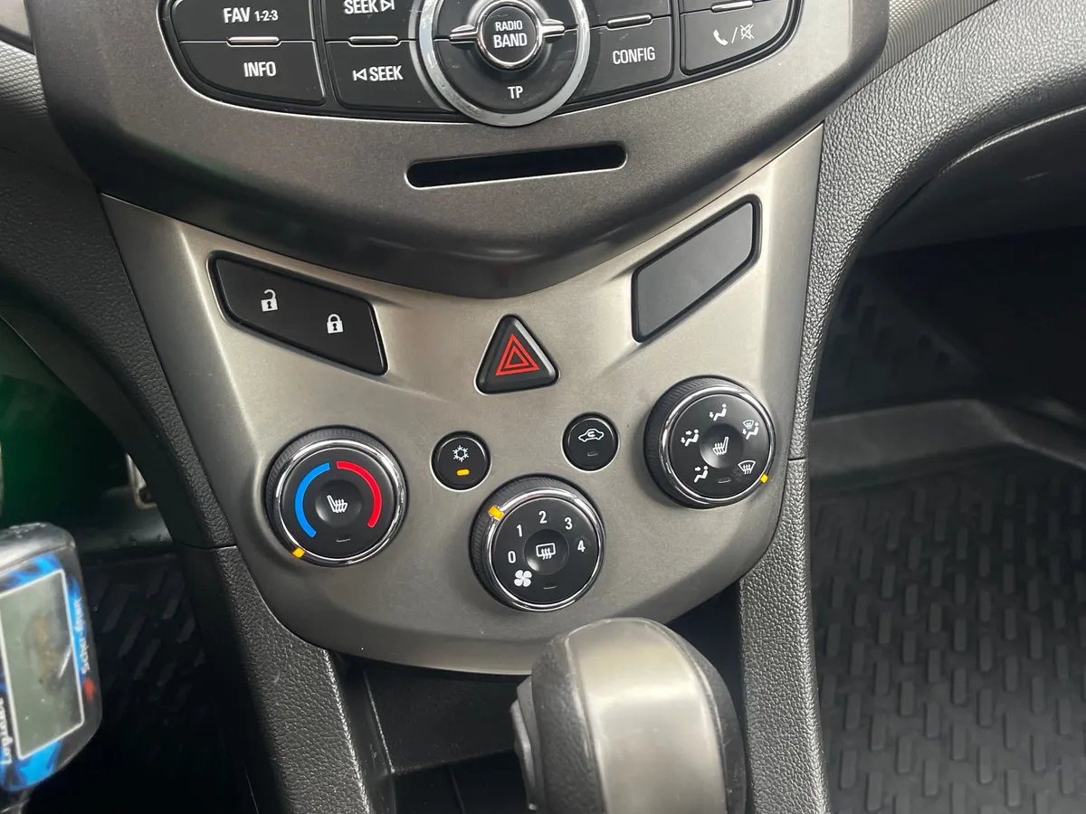 Chevrolet Aveo 1.6 AT (115 л.с.), 2013 — фото 9
