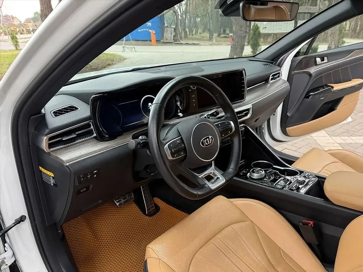 Kia K5 2.5 AT (194 л.с.)