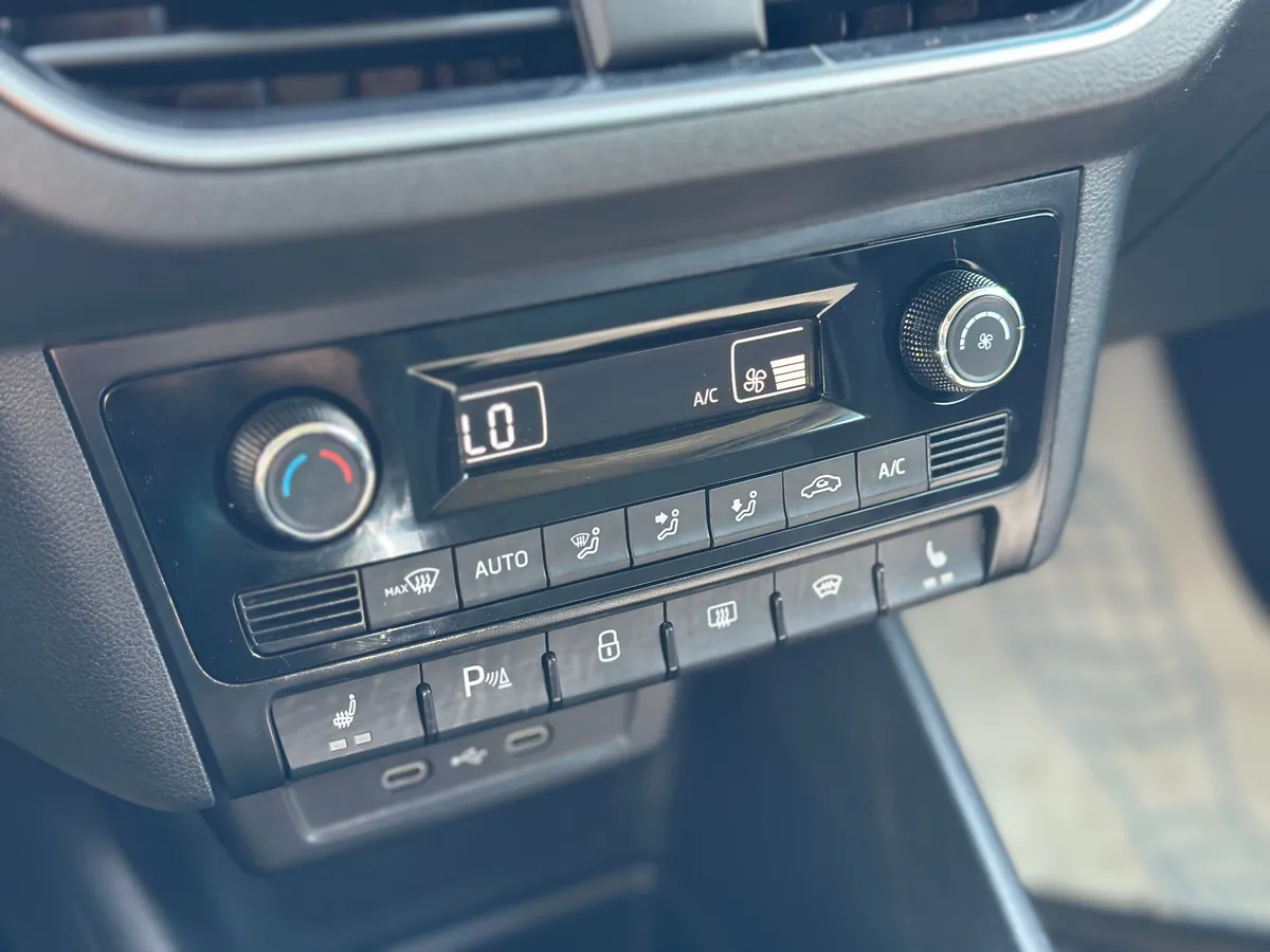 Volkswagen Polo 1.4 AMT (125 л.с.)