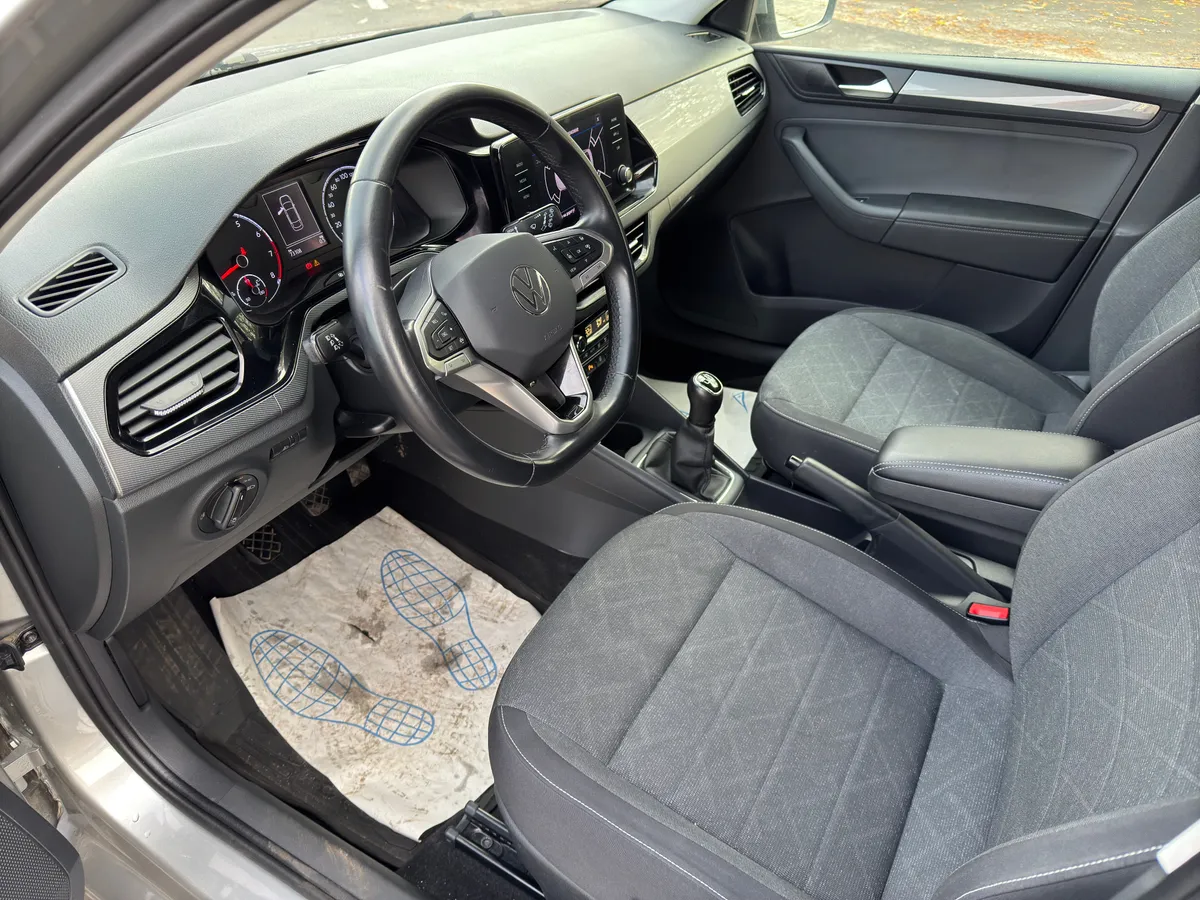 Volkswagen Polo 1.6 MPI MT (110 л.с.)