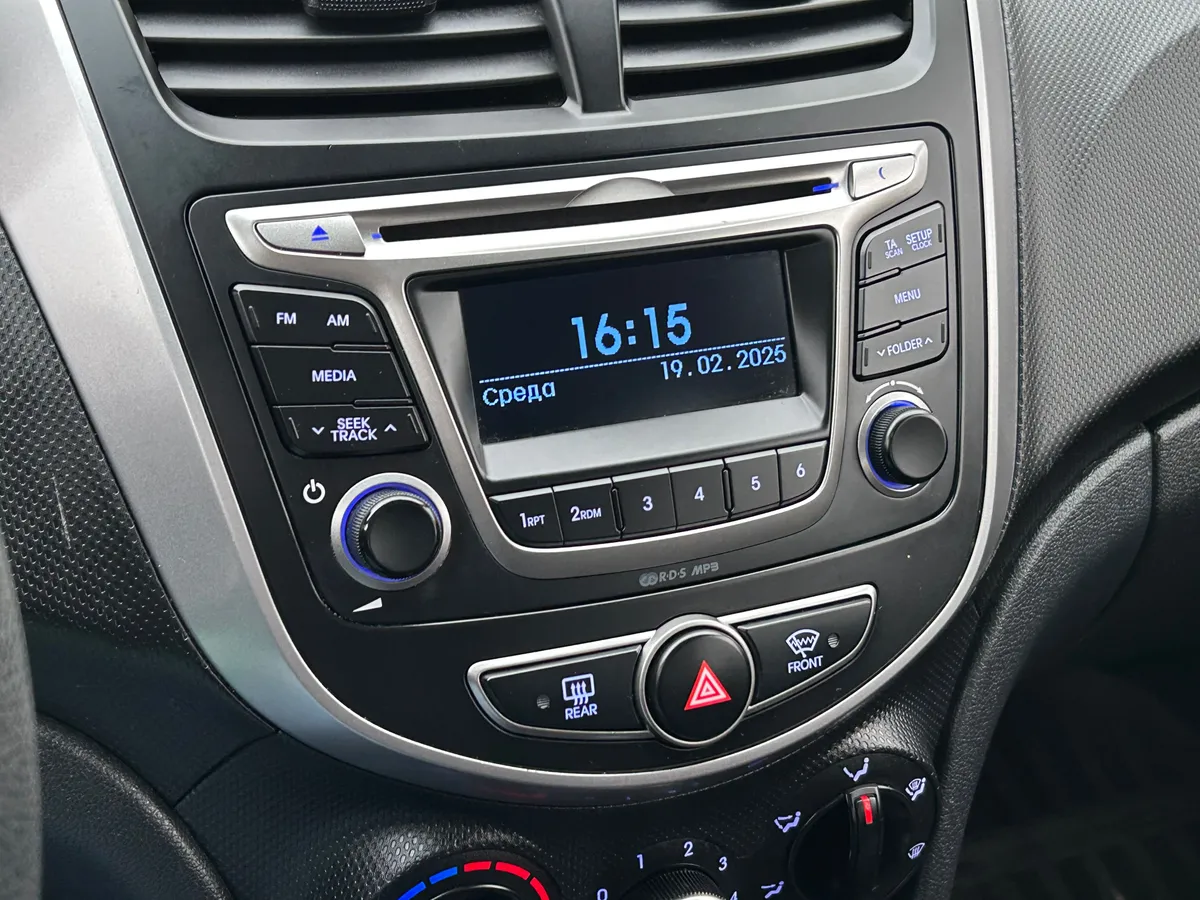 Hyundai Solaris 1.6 AT (123 л.с.), 2016 — фото 8