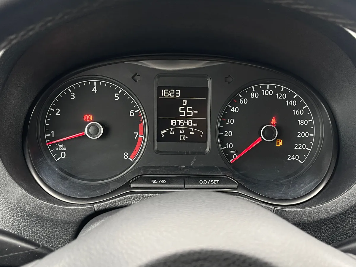 Volkswagen Polo 1.6 MPI MT (105 л.с.), 2014 — фото 7