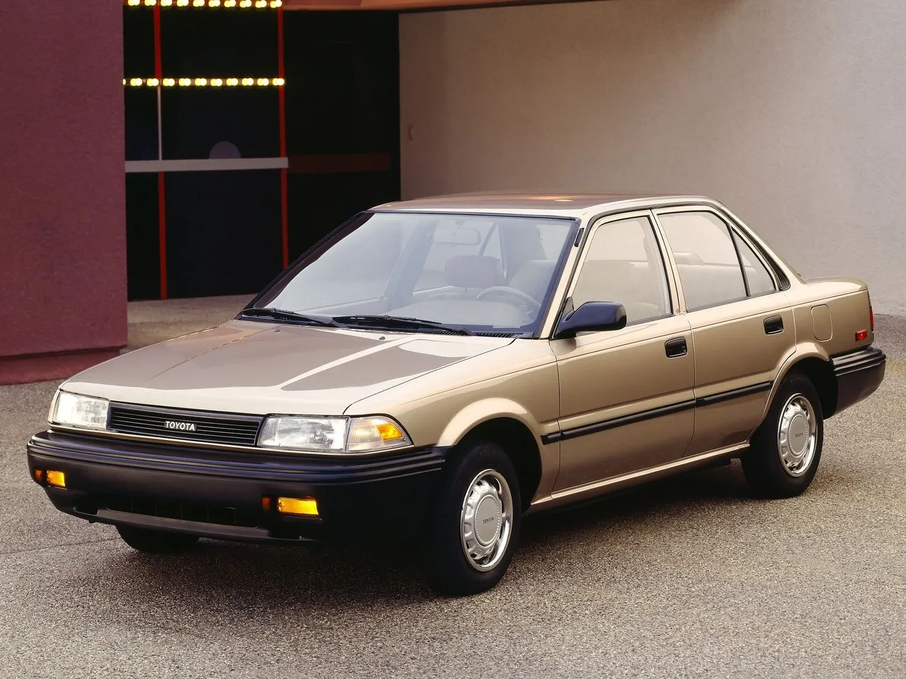 Toyota Corolla 1.5 AT FWD (94 л.с.)