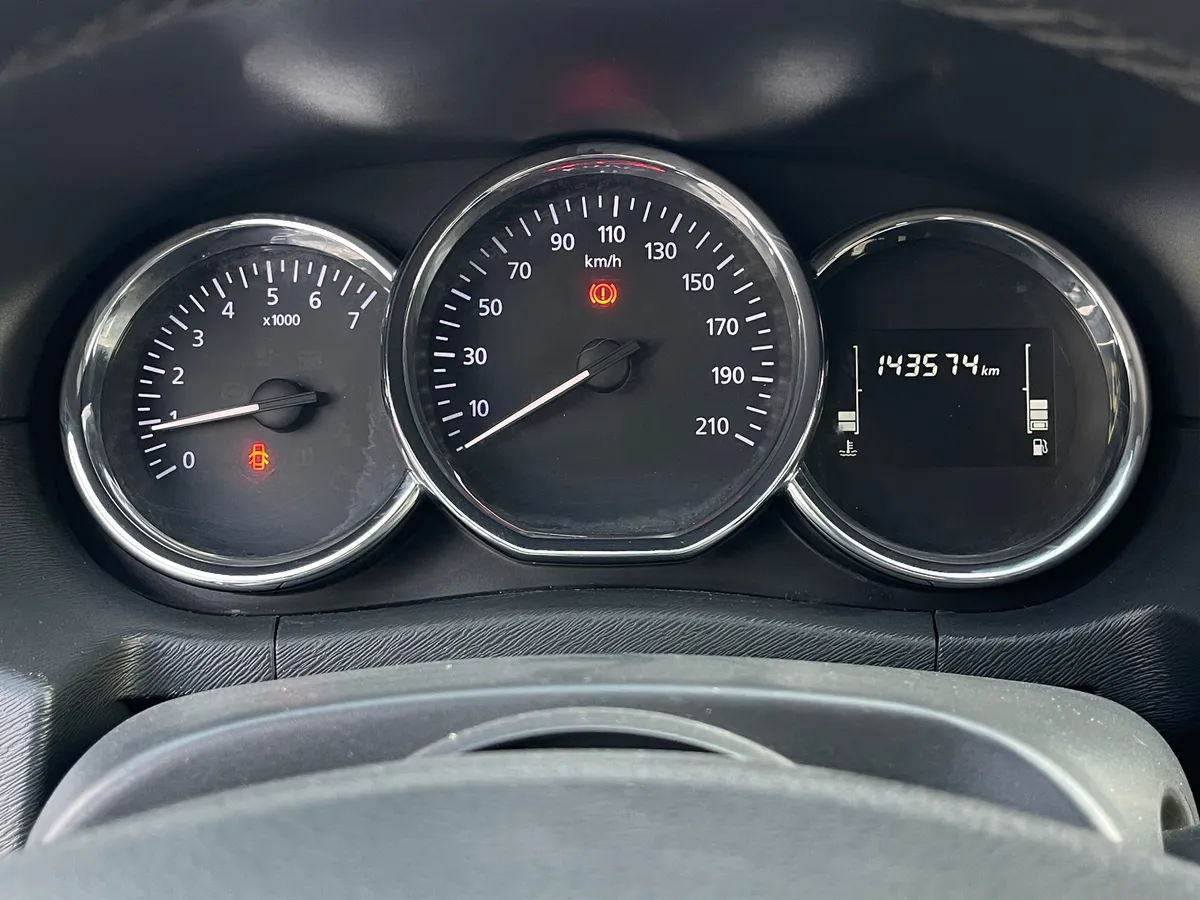 Nissan Terrano 1.6 MT (114 л.с.)