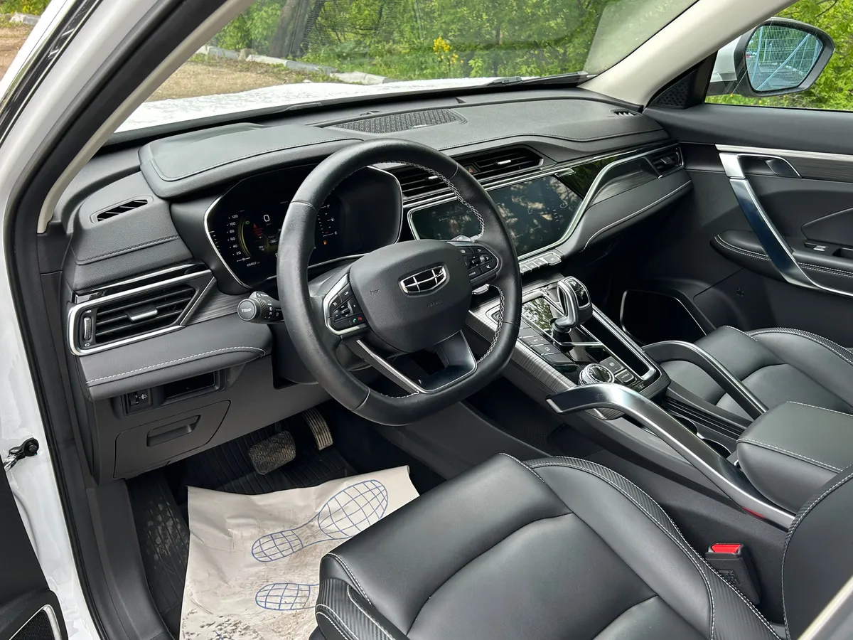Geely Atlas Pro 1.5 AT (177 л.с.)