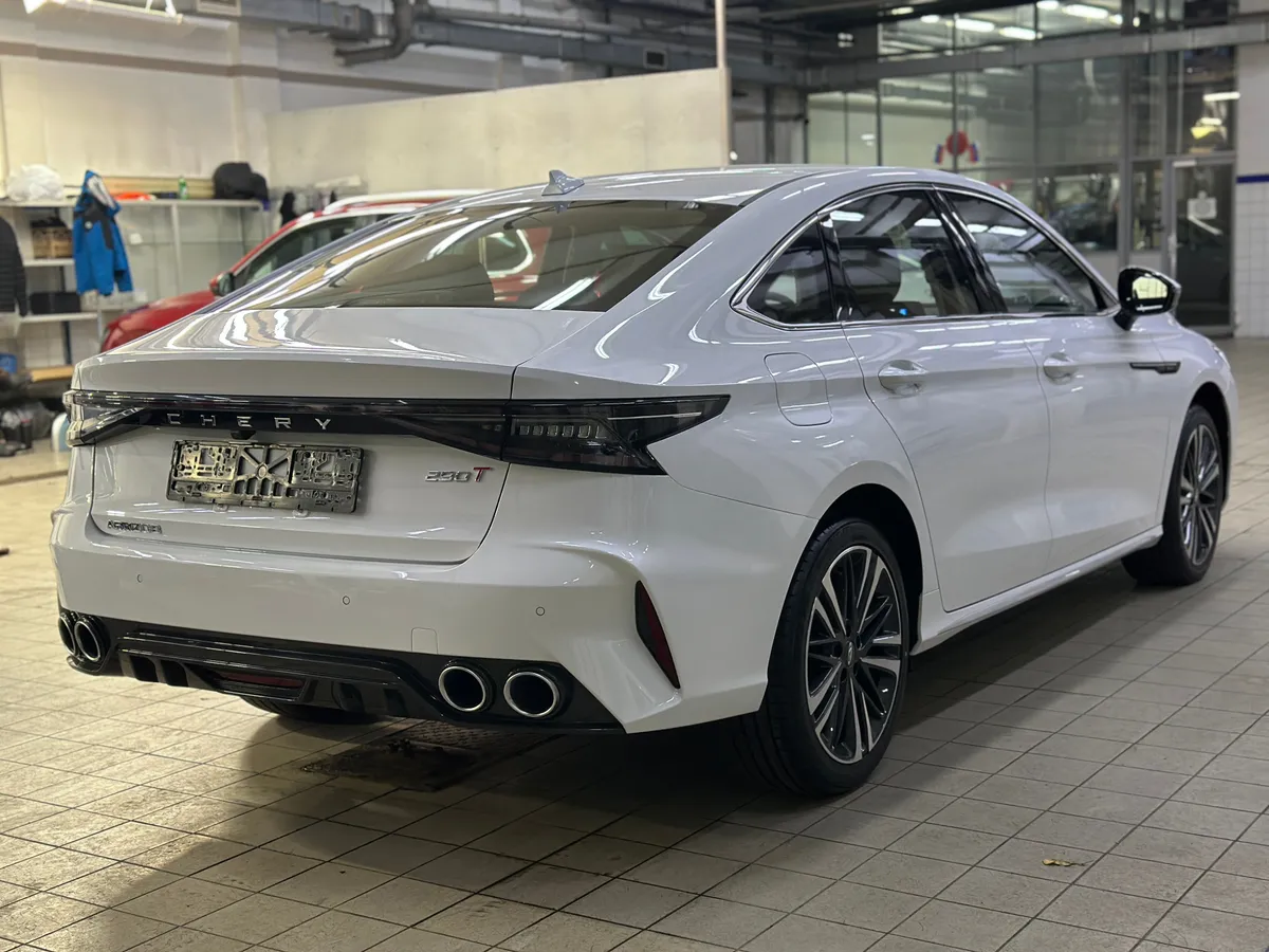 Chery Arrizo 8 1.6 AMT (197 л.с.)