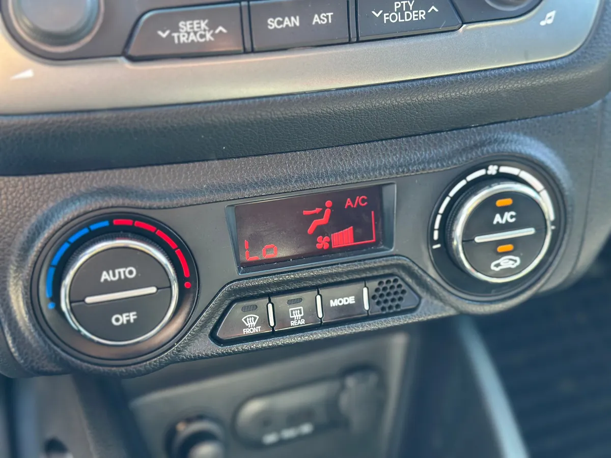 Kia Rio 1.6 MT (123 л.с.), 2013 — фото 11