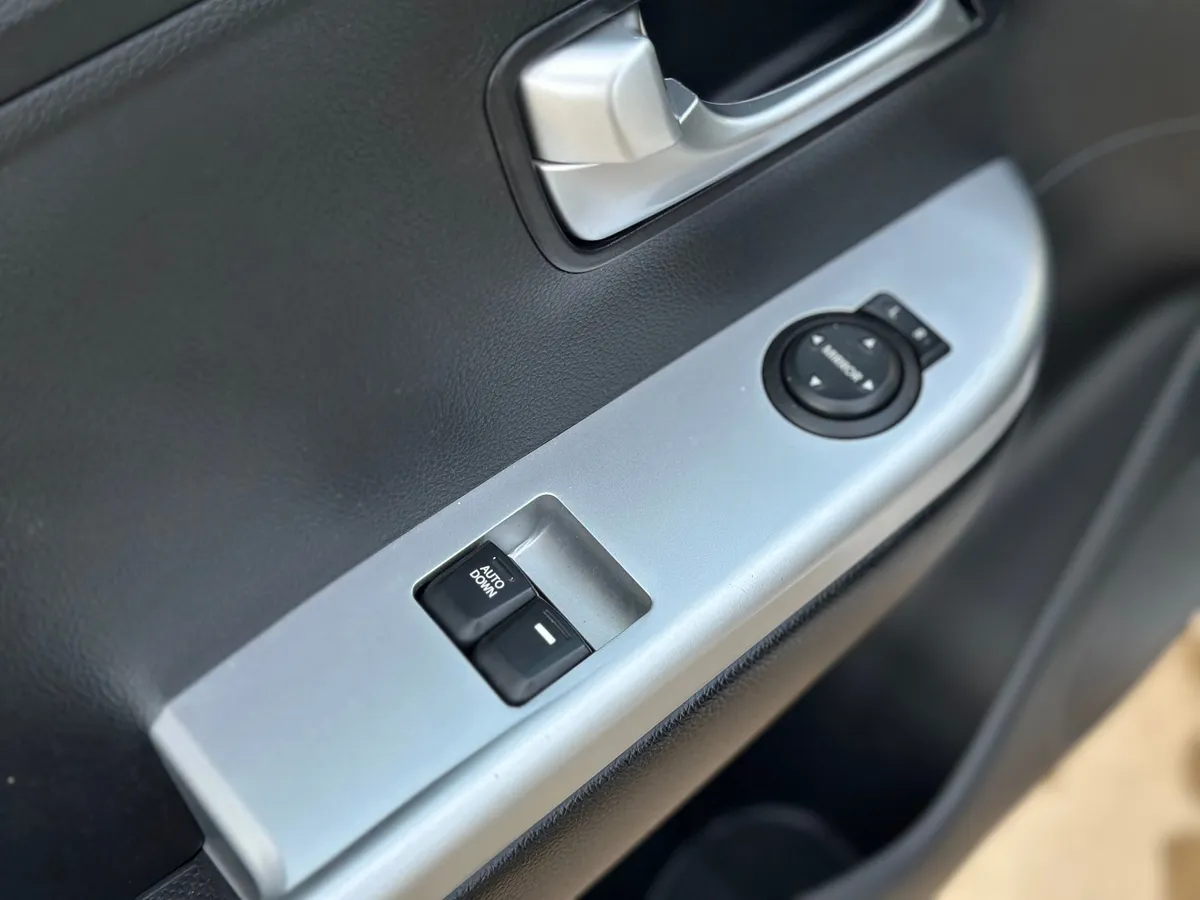 Kia Rio 1.4 AT (107 л.с.), 2014 — фото 18