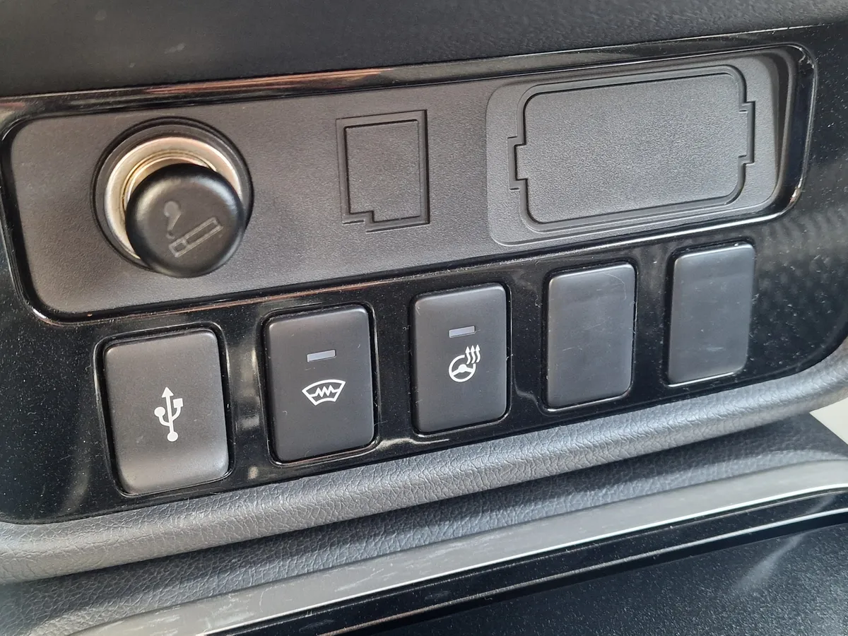 Mitsubishi Outlander 2.0 CVT 4WD (146 л.с.)