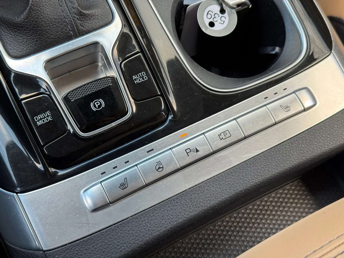 Kia Carnival 2.2 AT (199 л.с.)