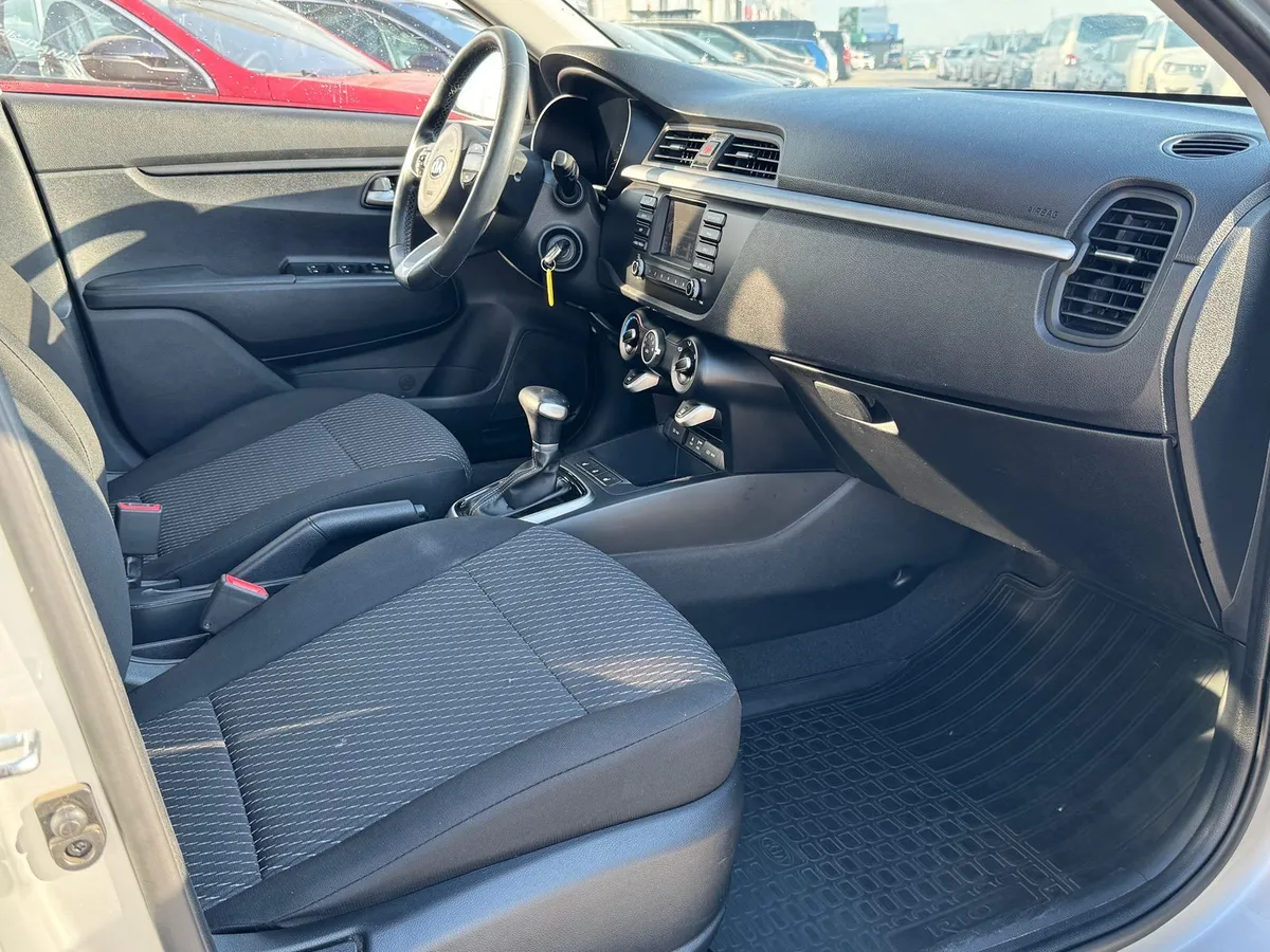 Kia Rio 1.6 AT (123 л.с.)