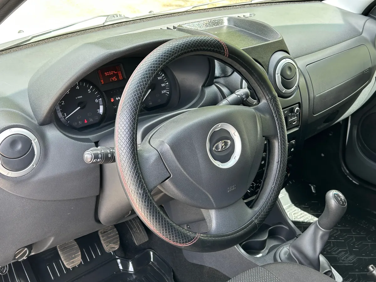 ВАЗ (Lada) Largus 1.6 MT 16 кл (7 мест) (106 л.с.)