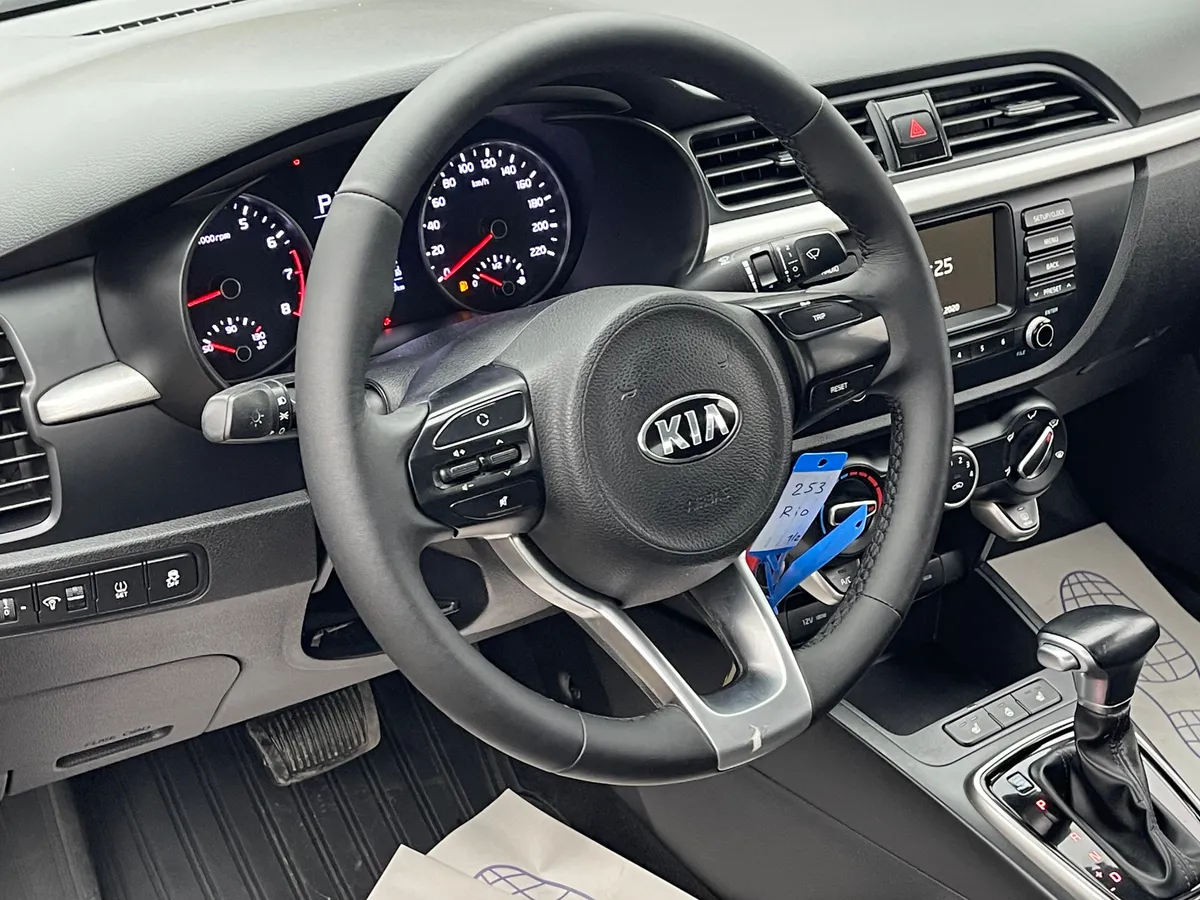 Kia Rio 1.4 AT (100 л.с.)