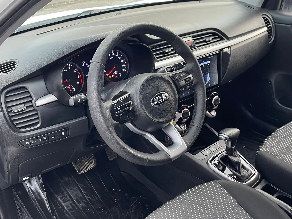 Kia Rio 1.4 AT (100 л.с.)