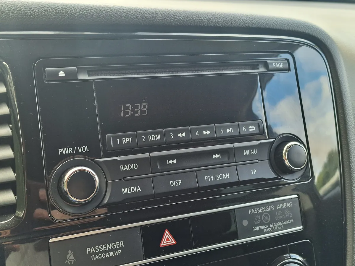 Mitsubishi Outlander 2.0 CVT 4WD (146 л.с.)