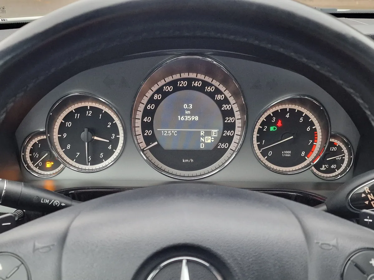 Mercedes-Benz E-Класс 3.5 AT 4WD (272 л.с.)