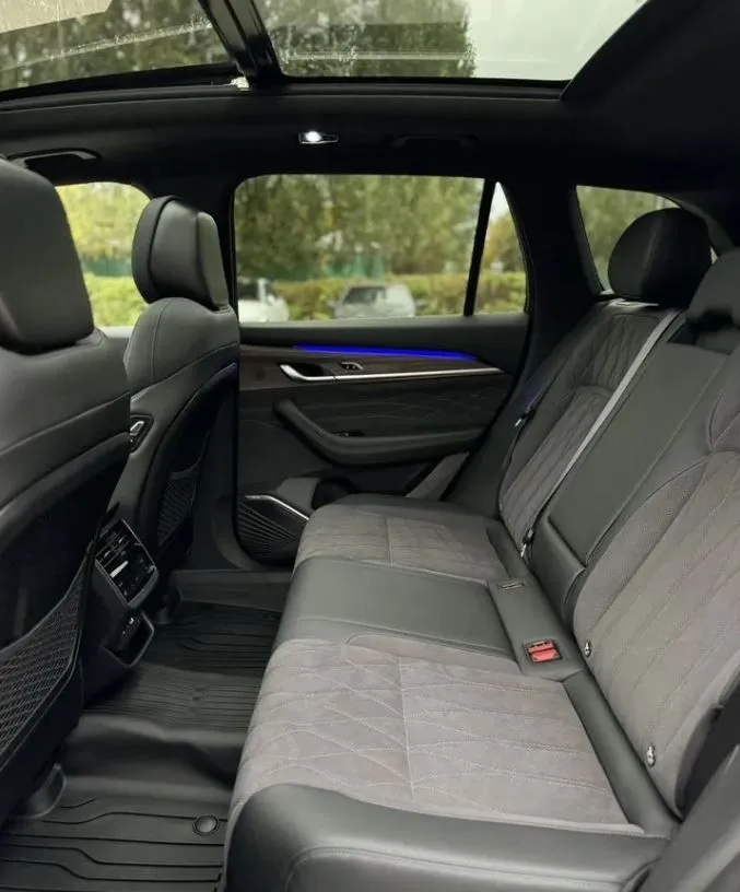 Geely Monjaro 2.0 AT AWD (272 л.с.)