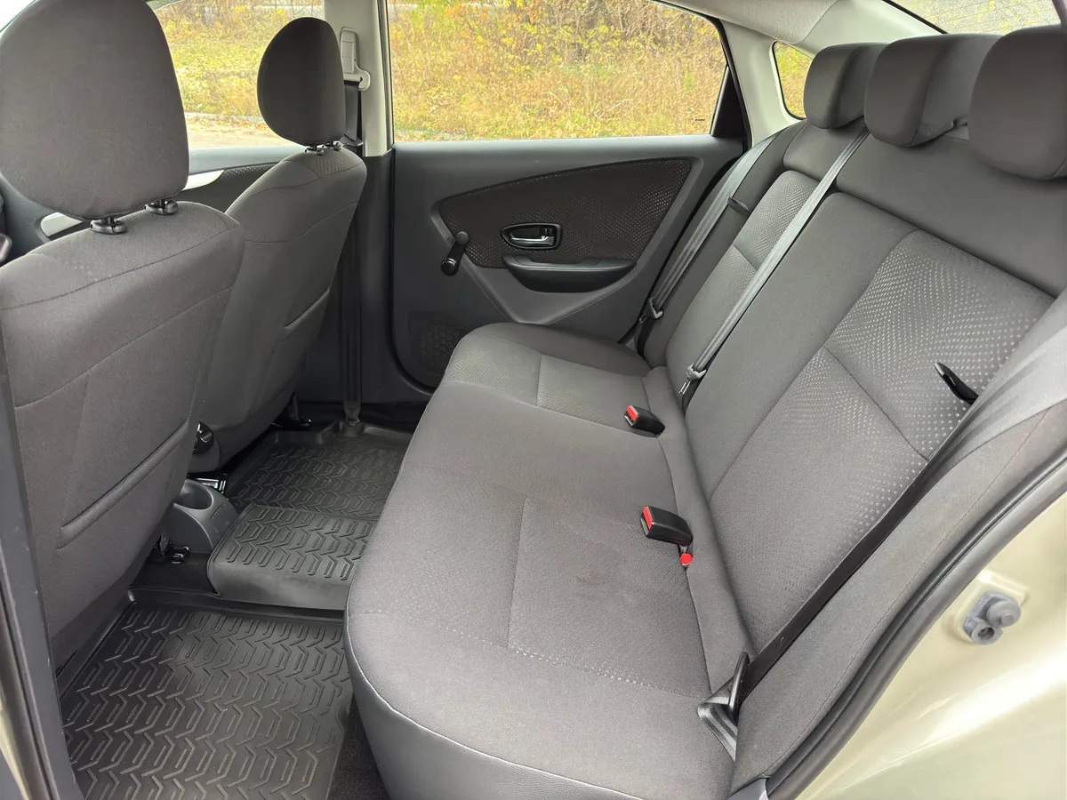 Nissan Almera 1.6 MT (102 л.с.)