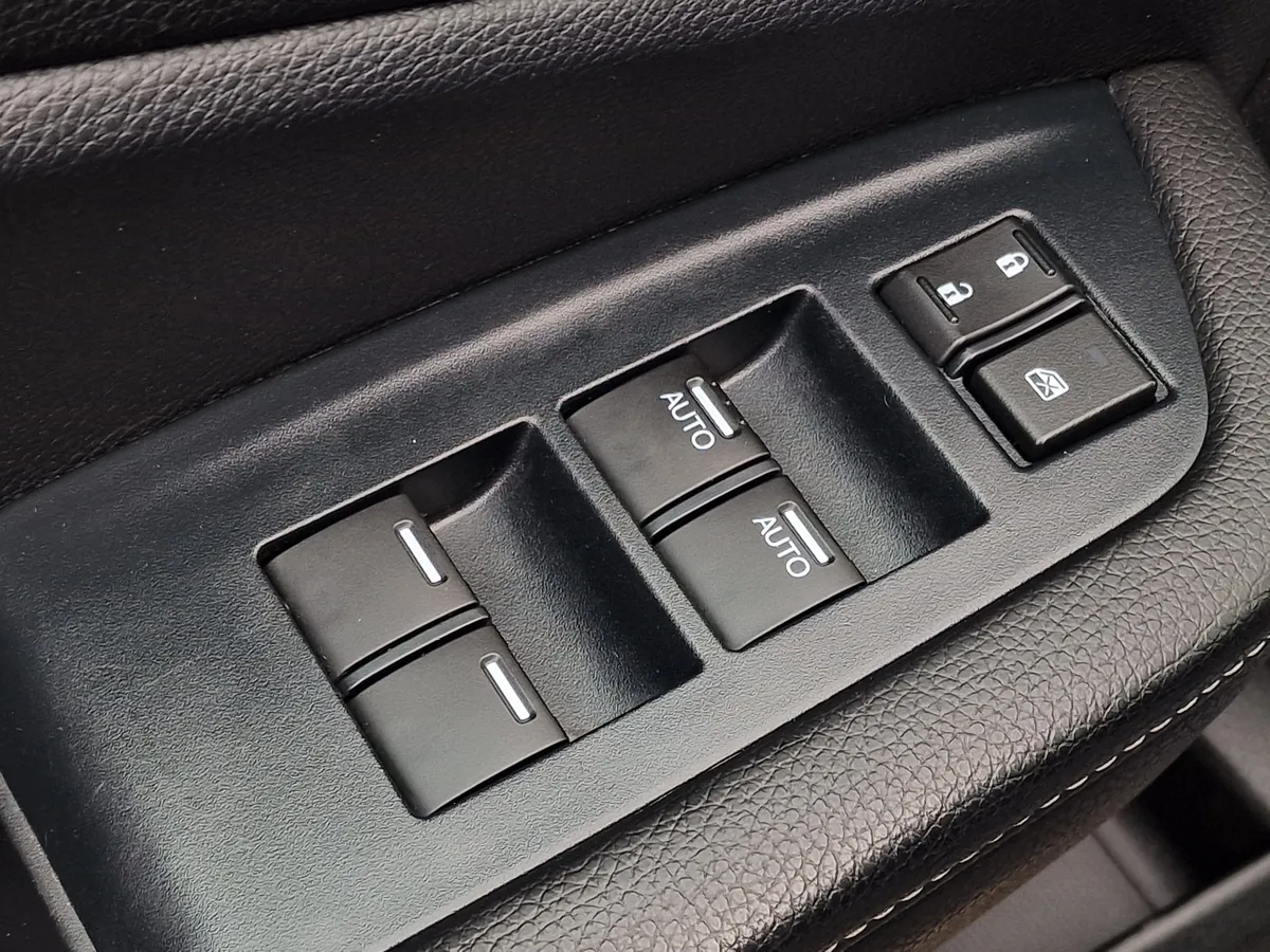 Honda Ridgeline 3.5 AT 4WD (280 л.с.)