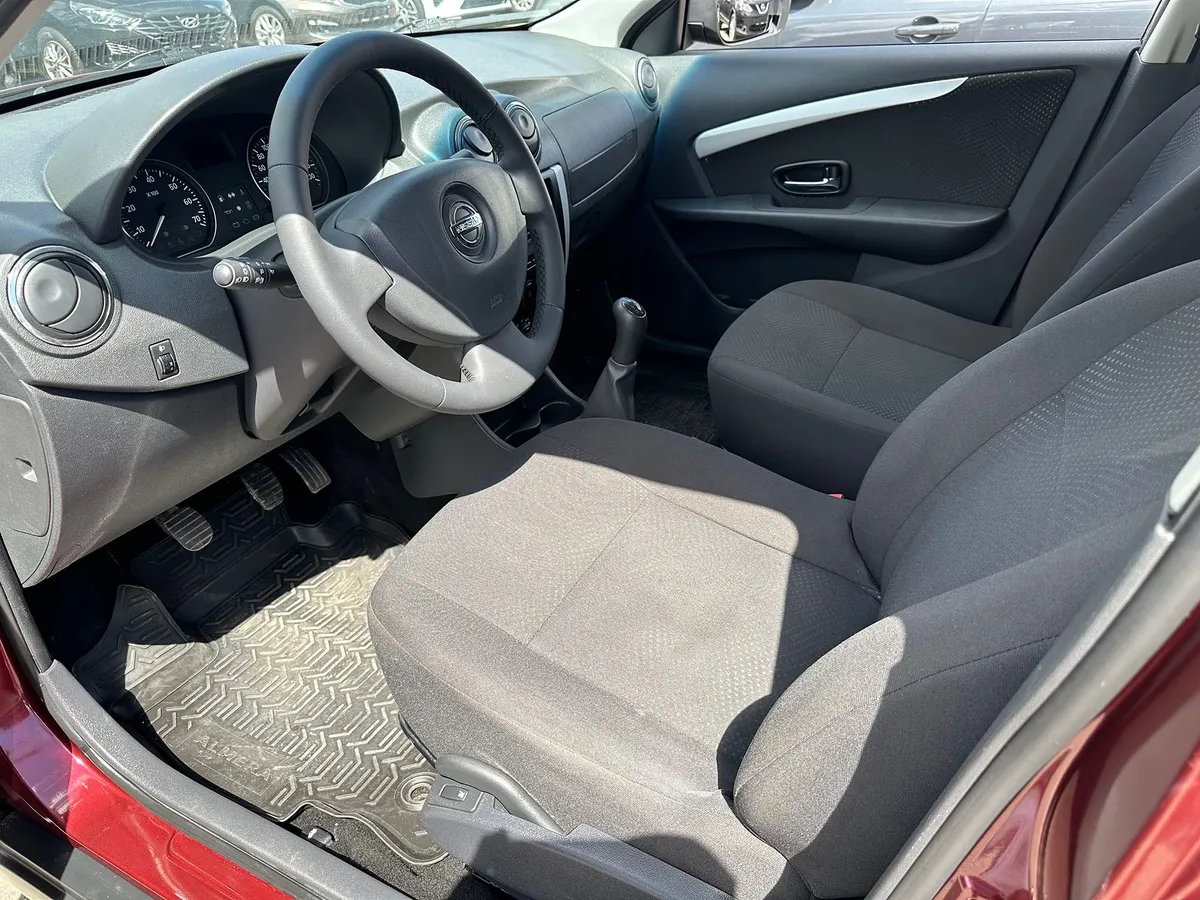 Nissan Almera