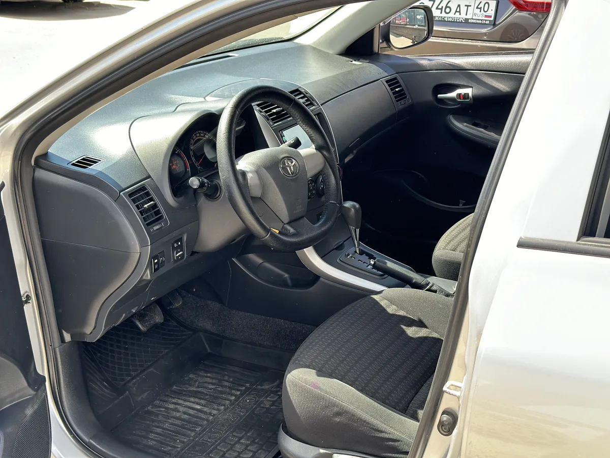 Toyota Corolla 1.6 AT (122 л.с.)