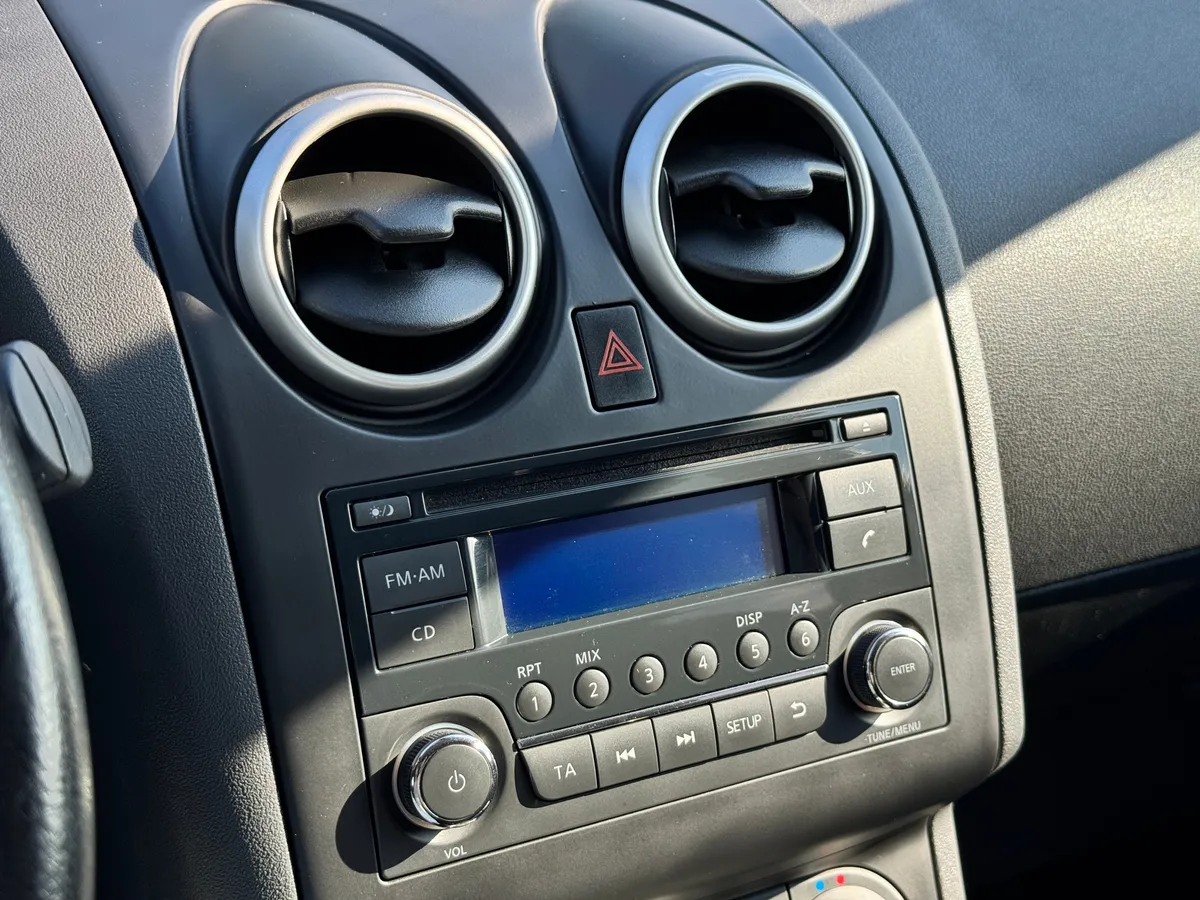 Nissan Qashqai 2.0 CVT FWD (141 л.с.)