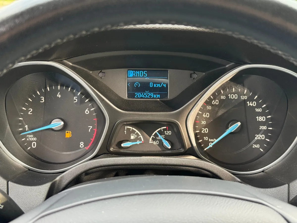 Ford Focus 1.6 Ti-VCT PowerShift (125 л.с.)