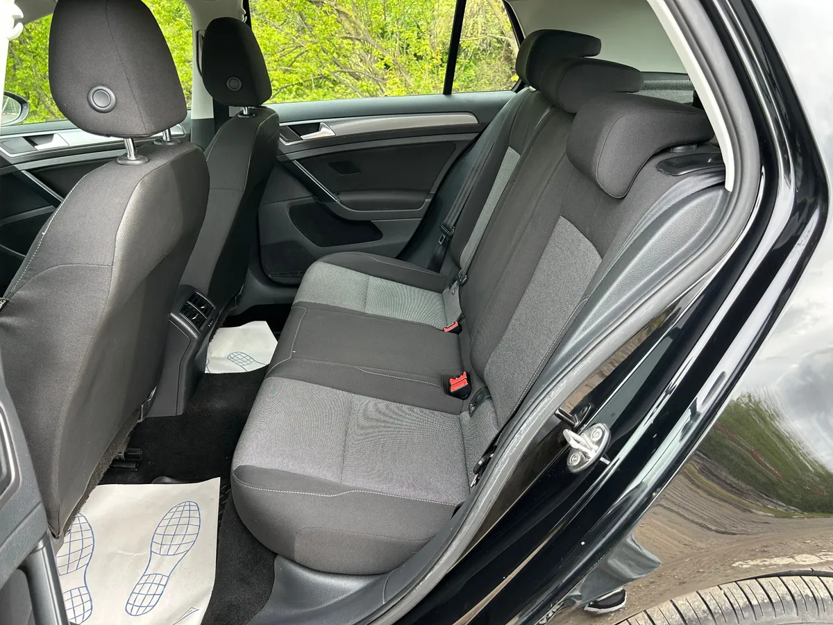 Volkswagen Golf 1.2 TSI BlueMotion MT (85 л.с.)