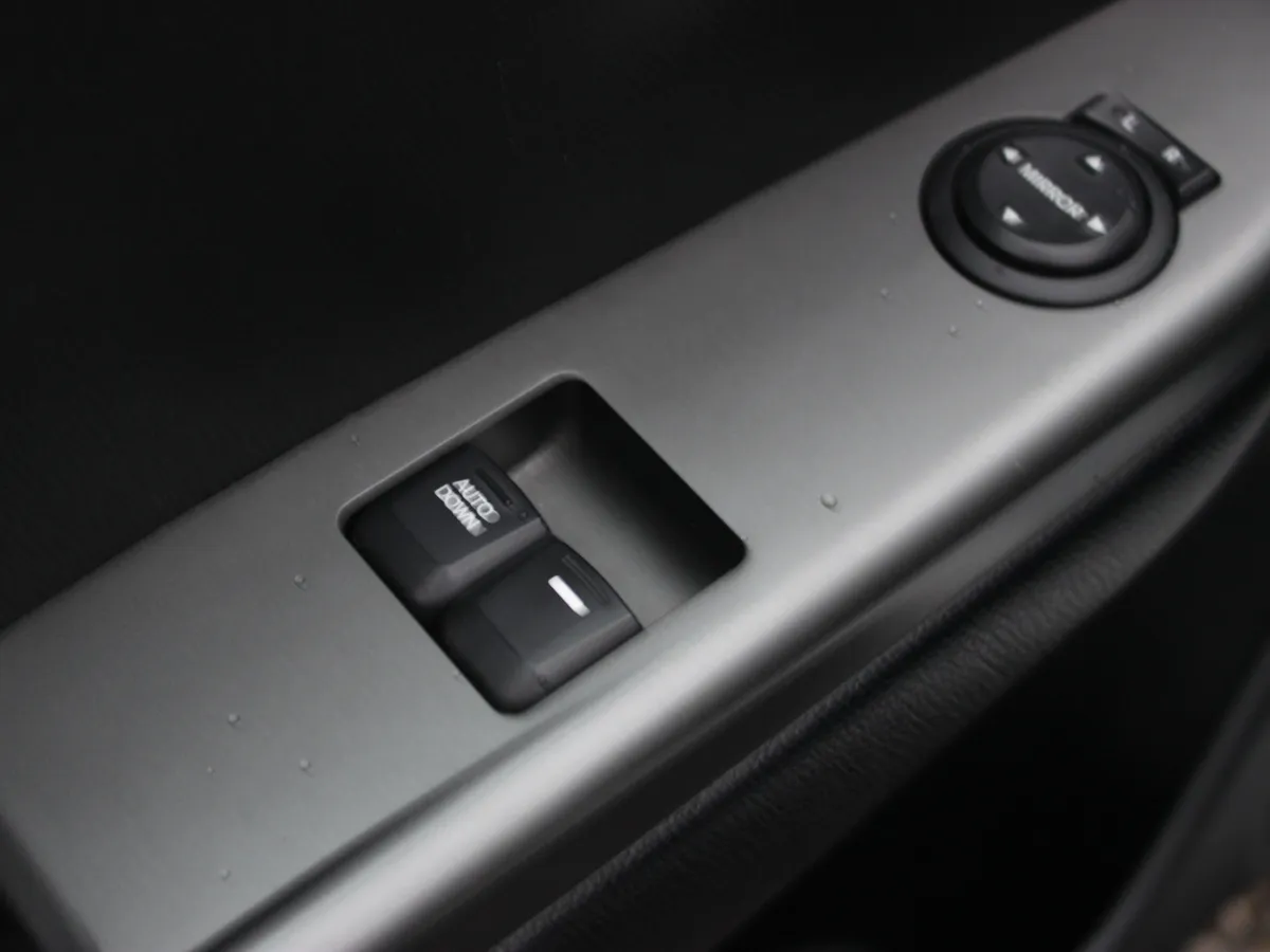 Kia Rio 1.4 AT (107 л.с.)