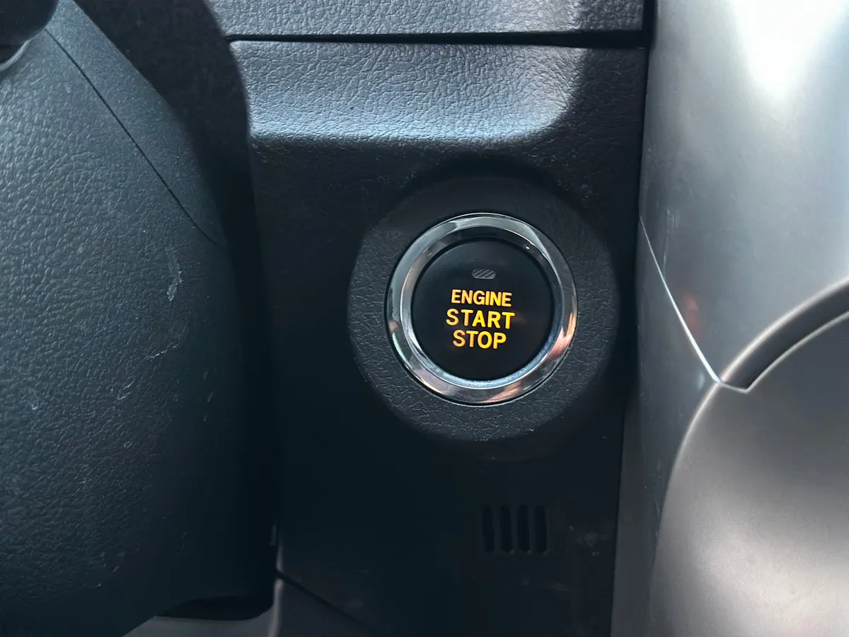 Toyota Verso 1.8 CVT (150 л.с.)