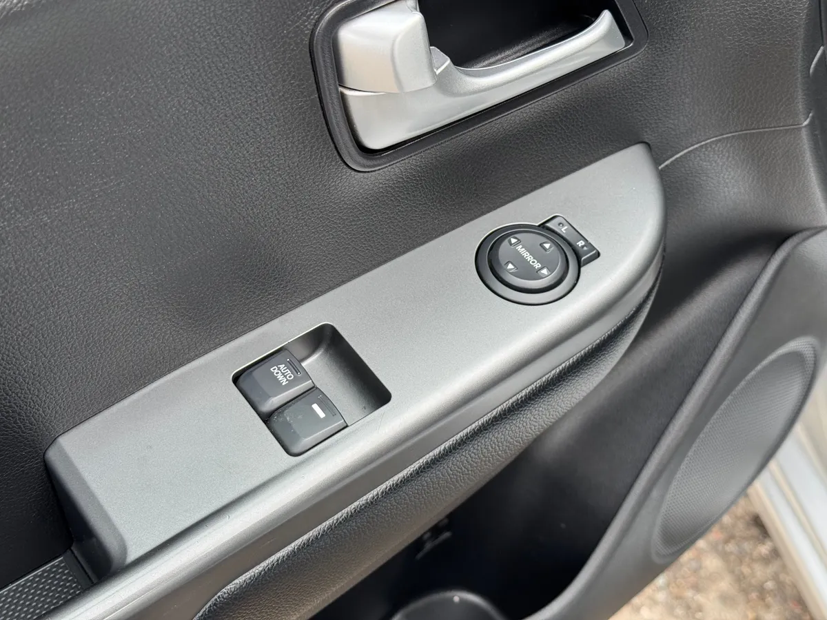Kia Rio 1.6 AT (123 л.с.), 2017 — фото 11