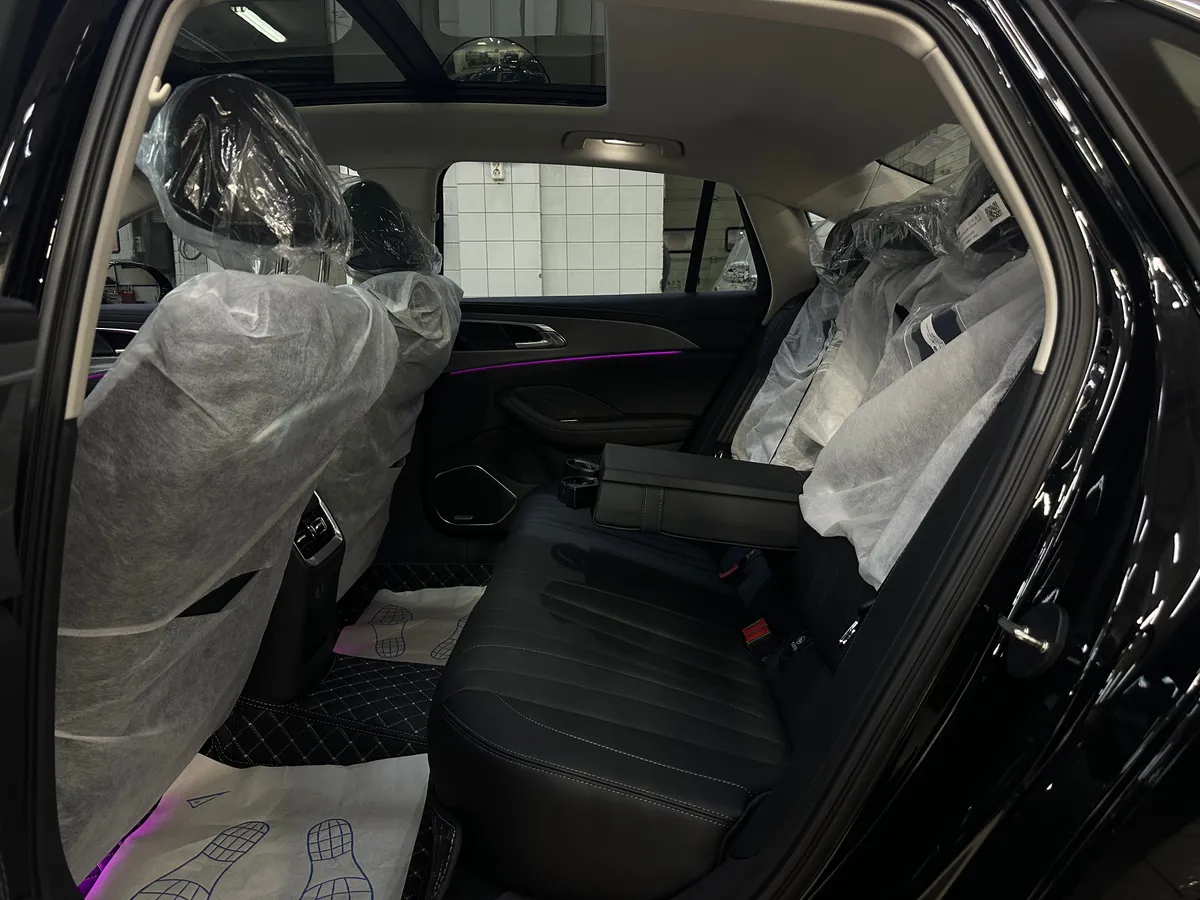 Hongqi H5 2.0 AT (218 л.с.)