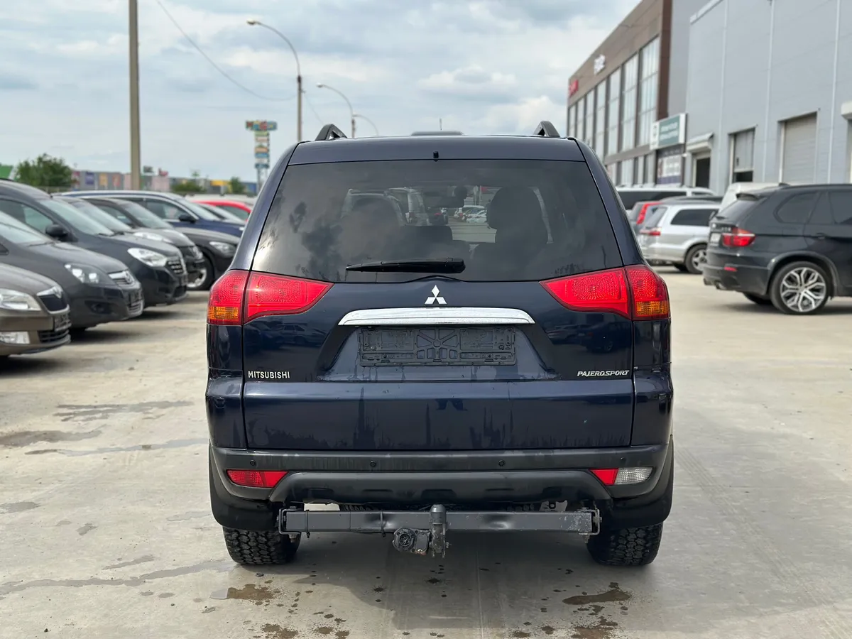 Mitsubishi Pajero Sport 2.5 DI-D AT AWD (178 л.с.)