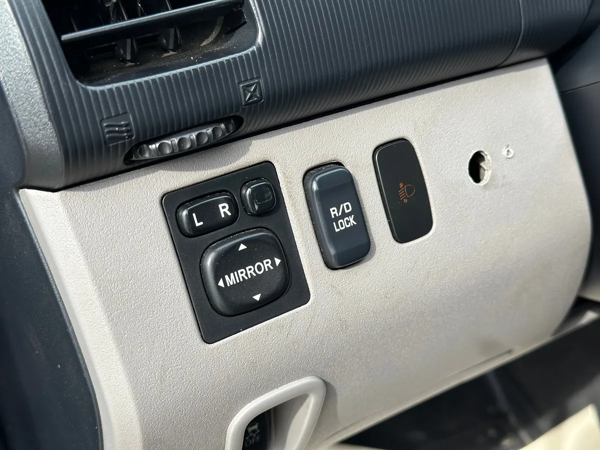 Mitsubishi Pajero Sport 2.5 DI-D AT AWD (178 л.с.)