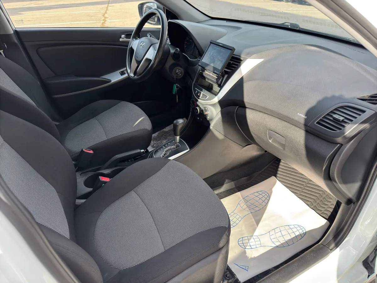 Hyundai Solaris 1.4 AT (107 л.с.), 2013 — фото 6