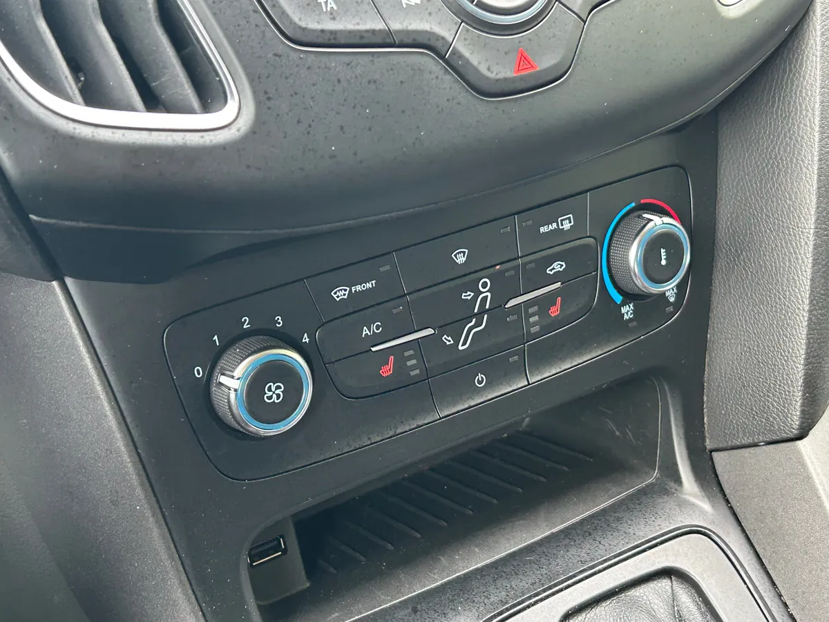 Ford Focus 1.6 Ti-VCT PowerShift (105 л.с.)