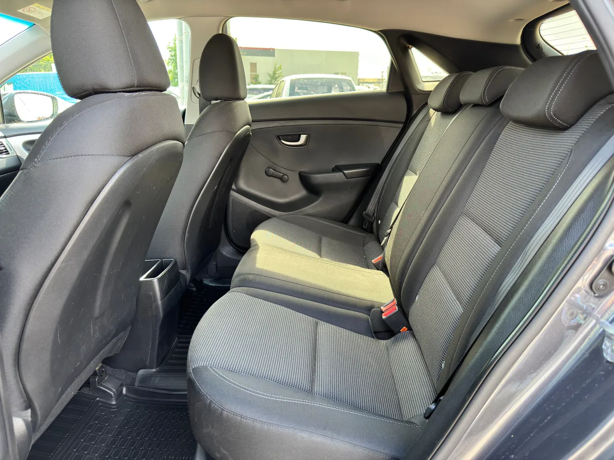 Hyundai i30 1.6 AT (130 л.с.)