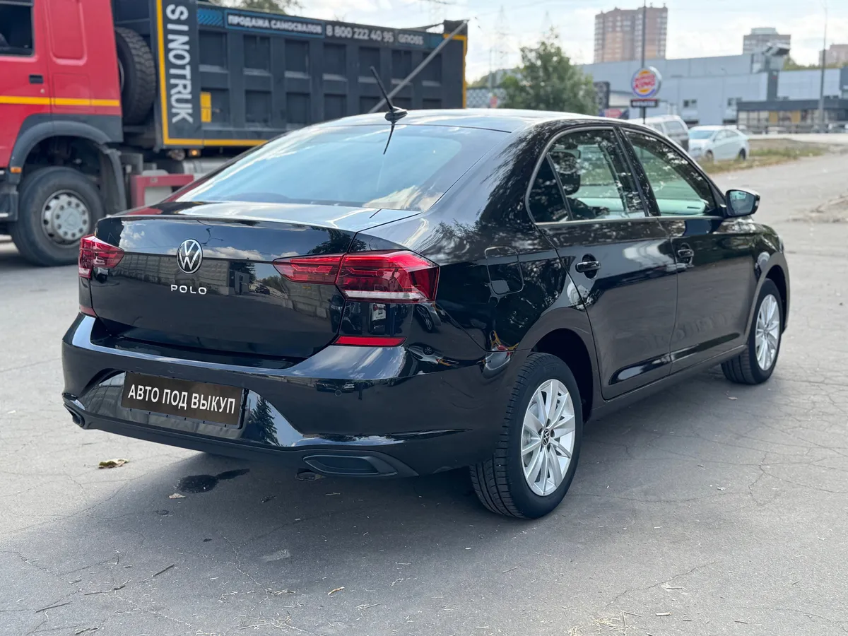 Volkswagen Polo 1.6 AT (110 л.с.)