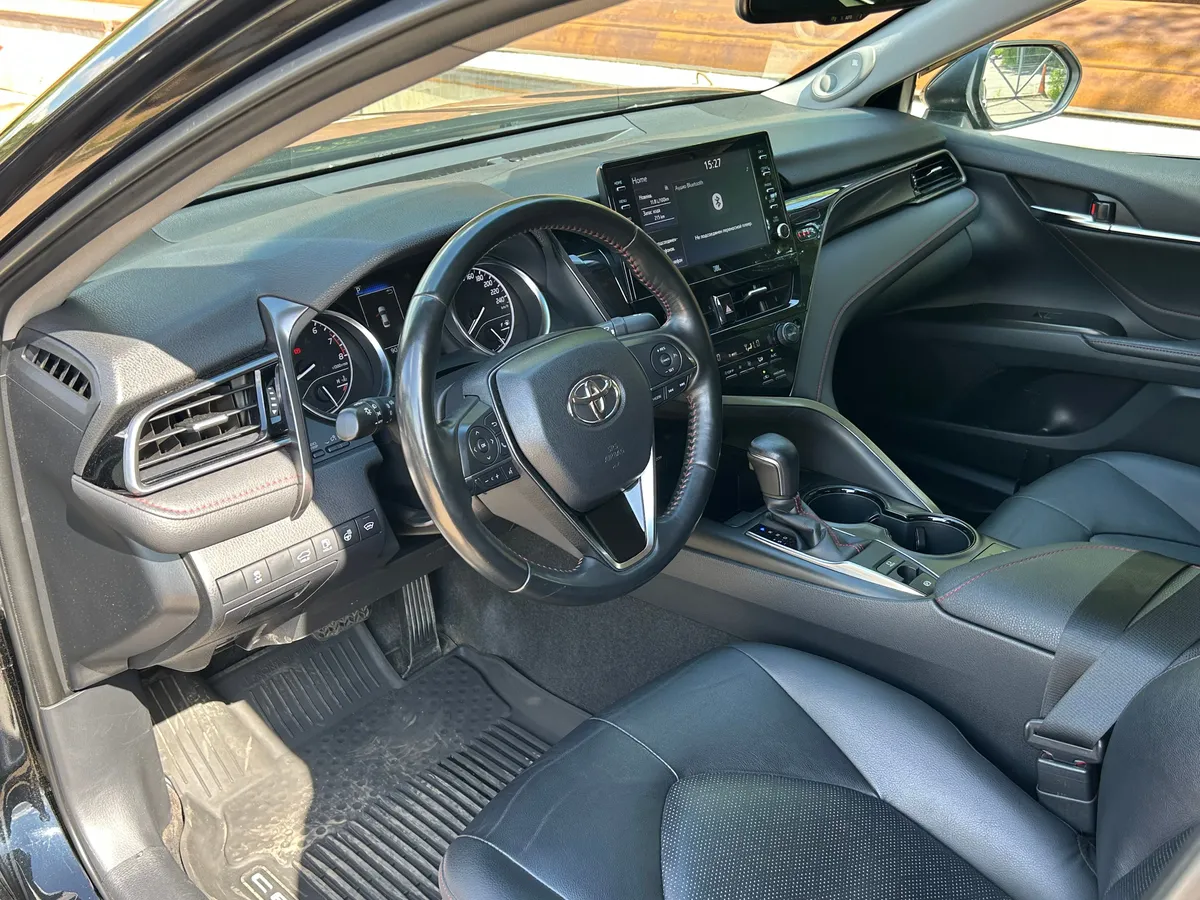 Toyota Camry 2.5 AT (200 л.с.)