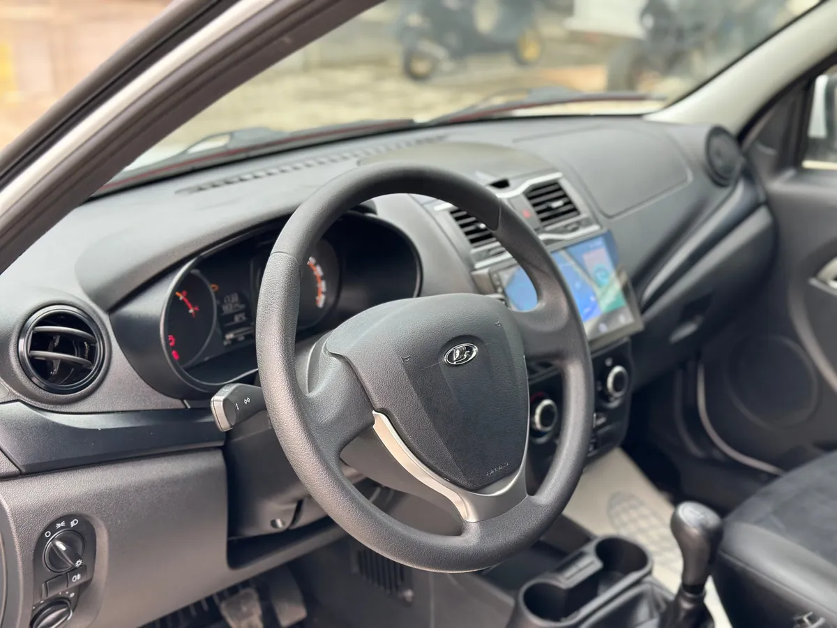 ВАЗ (Lada) Granta 1.6 MT (87 л.с.)