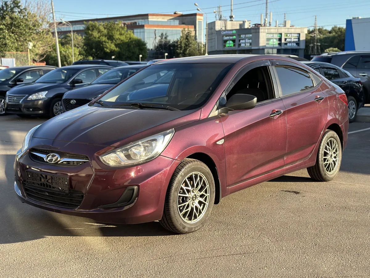 Hyundai Solaris 1.6 MT (123 л.с.), 2012 — фото 3