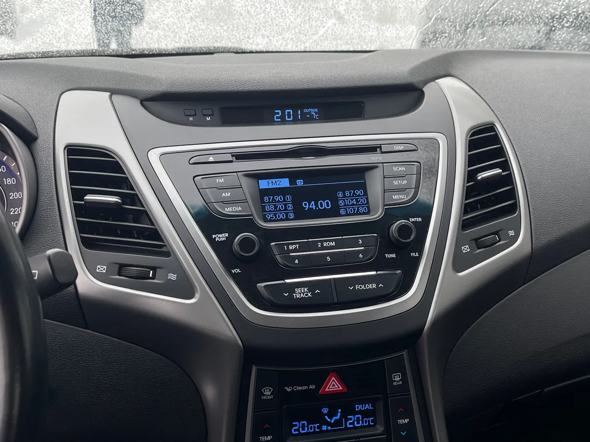 Hyundai Elantra 1.6 AT (132 л.с.)