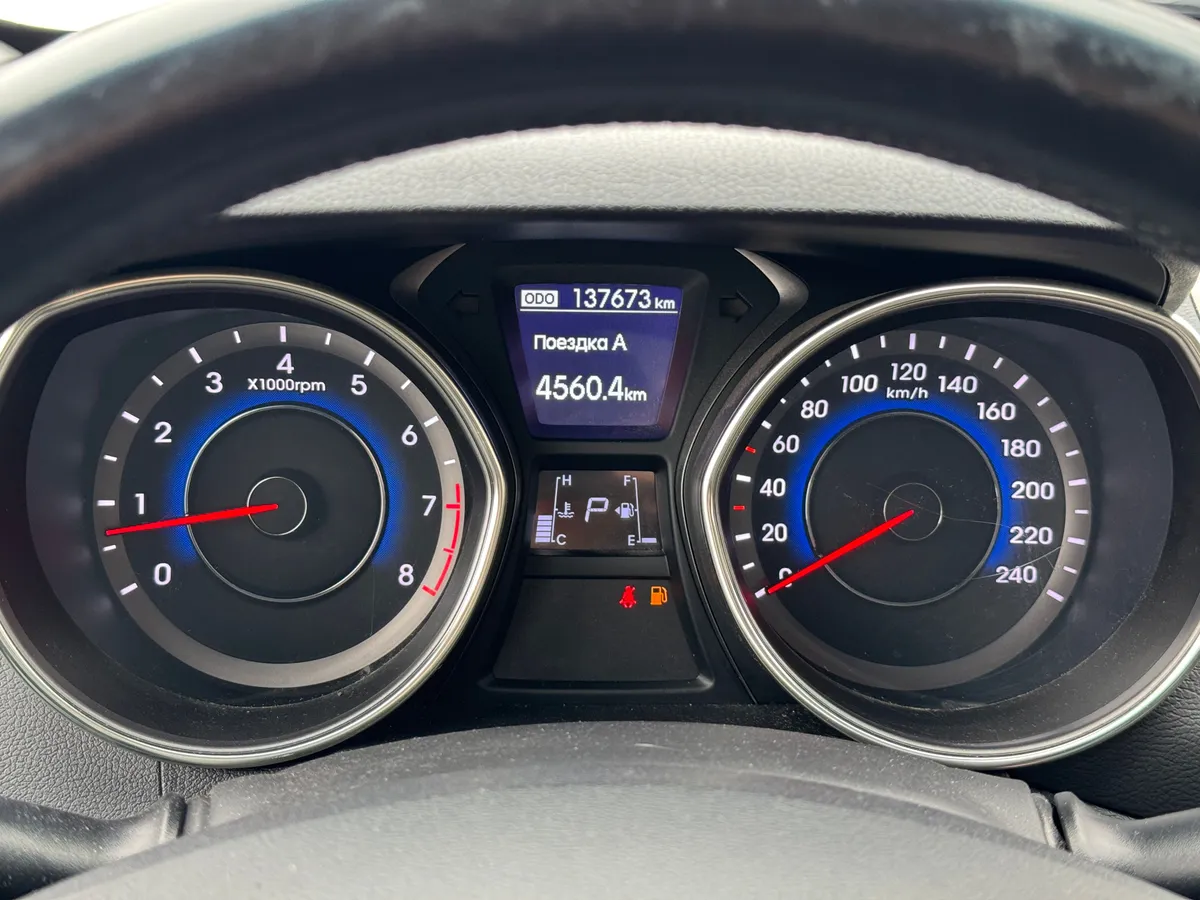 Hyundai Elantra 1.6 AT (132 л.с.)