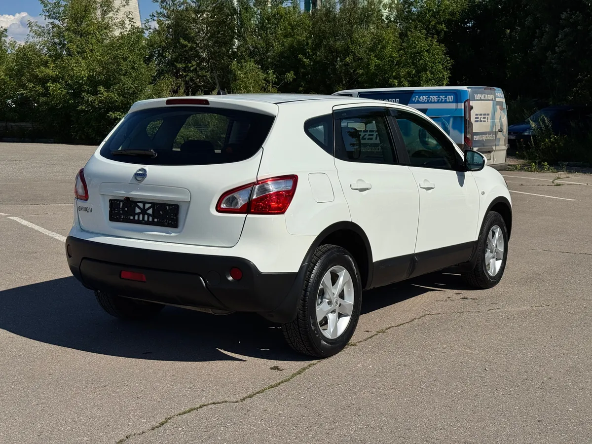 Nissan Qashqai 1.6 CVT FWD (117 л.с.)