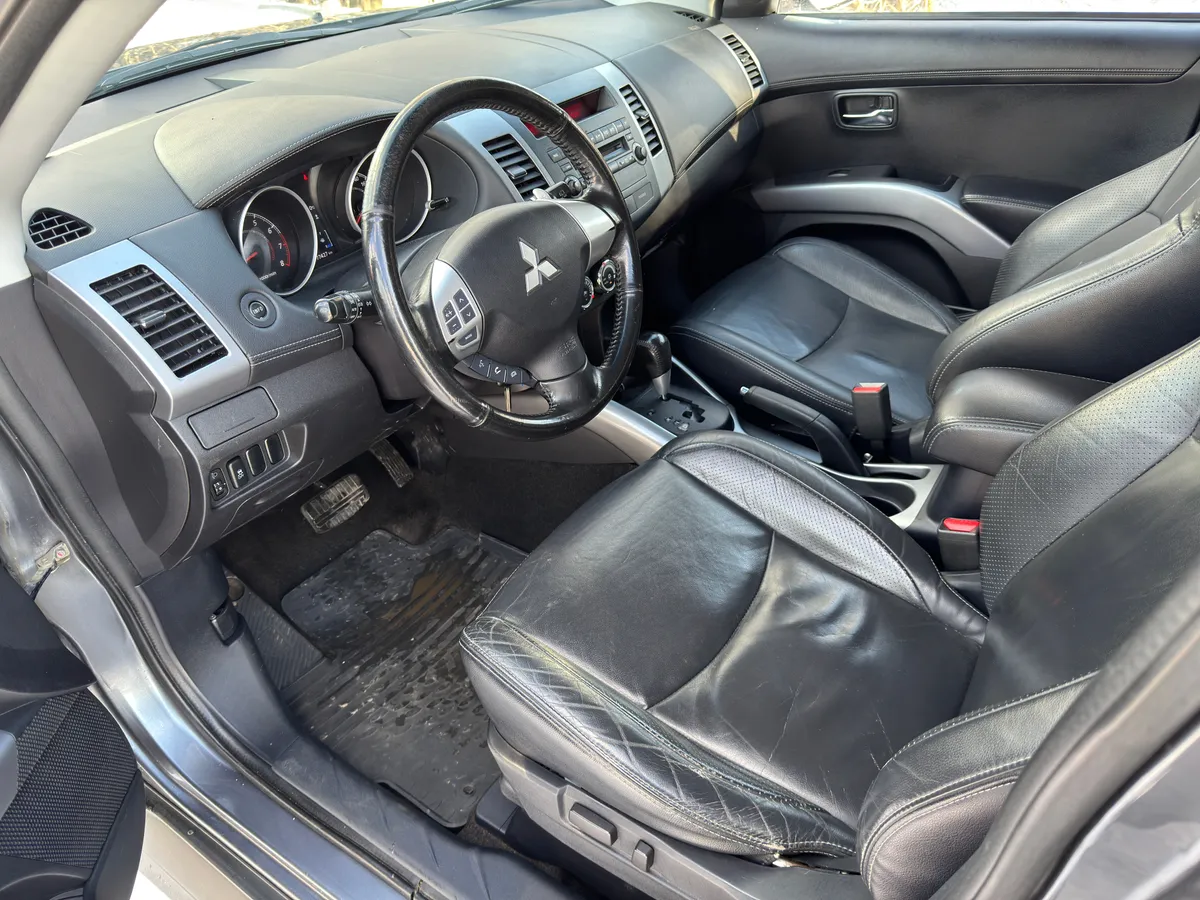 Mitsubishi Outlander 2.0 CVT 4WD (147 л.с.)