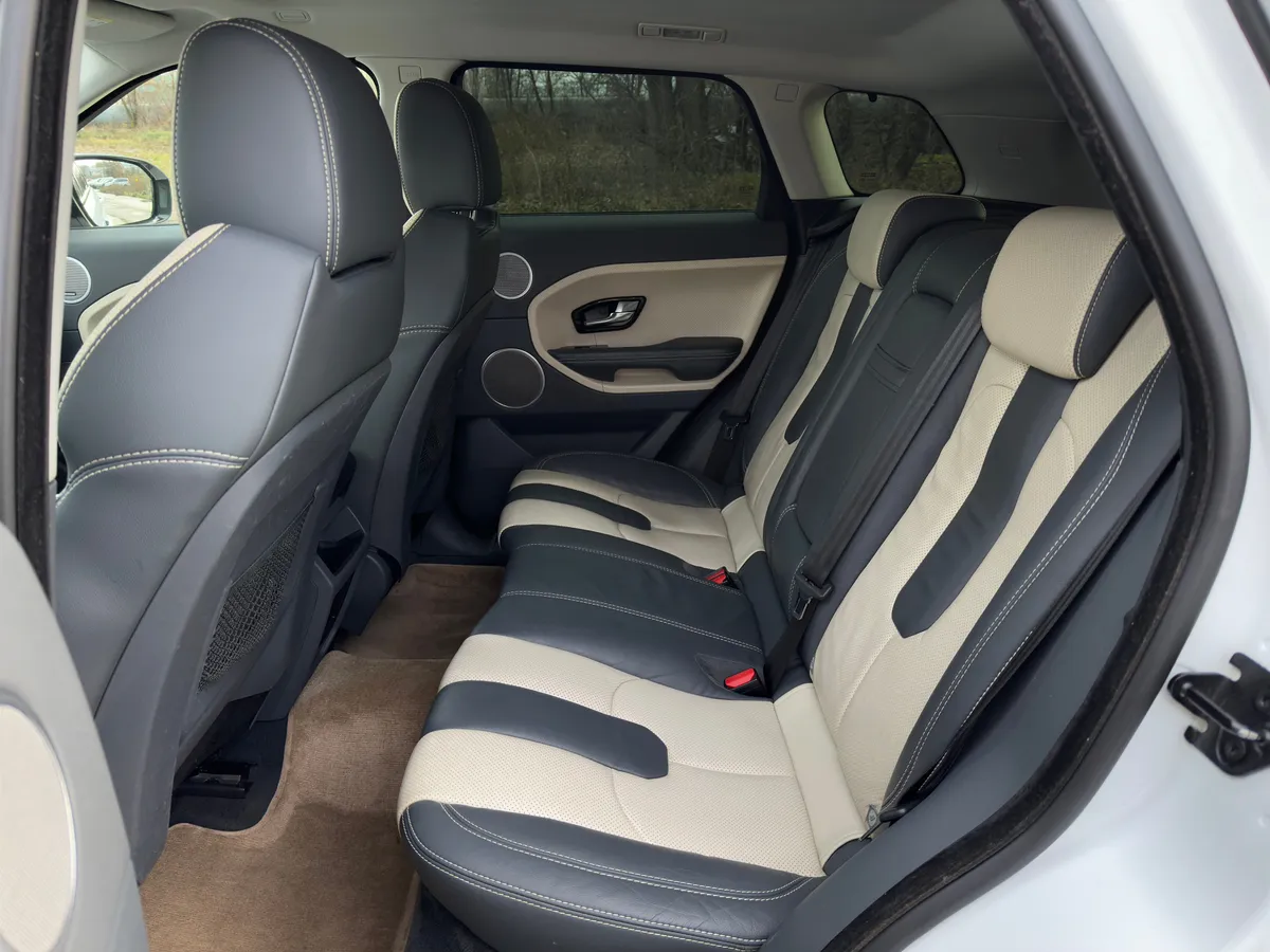 Land Rover Range Rover Evoque 2.2 TD4 AT (150 л.с.)