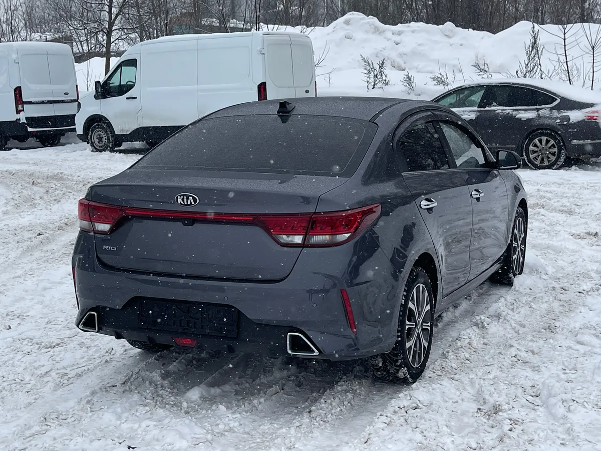 Kia Rio 1.6 AT (123 л.с.)