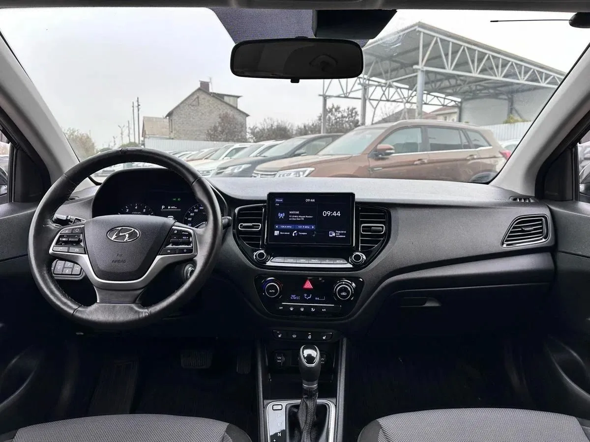 Hyundai Solaris 1.6 AT (123 л.с.)