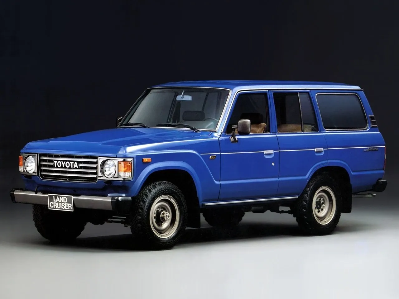 Toyota Land Cruiser 4 AT 4WD (103 л.с.)
